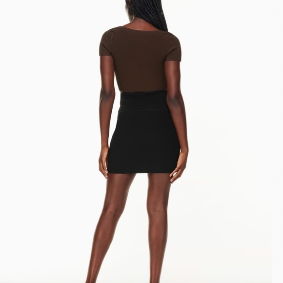 Aritzia Babaton Sundried Red Sculpt Knit Mini Skirt -Size XXS - Picture 4 of 9